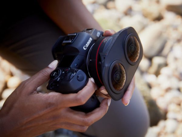 Canon представил двойной объектив «рыбий глаз» для стереоскопического 3D-захвата VR 180 ° в формате 8K