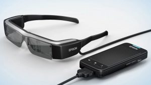 EPSON продемонстрирует систему AR очков MOVERIO для пилотирования дронов.